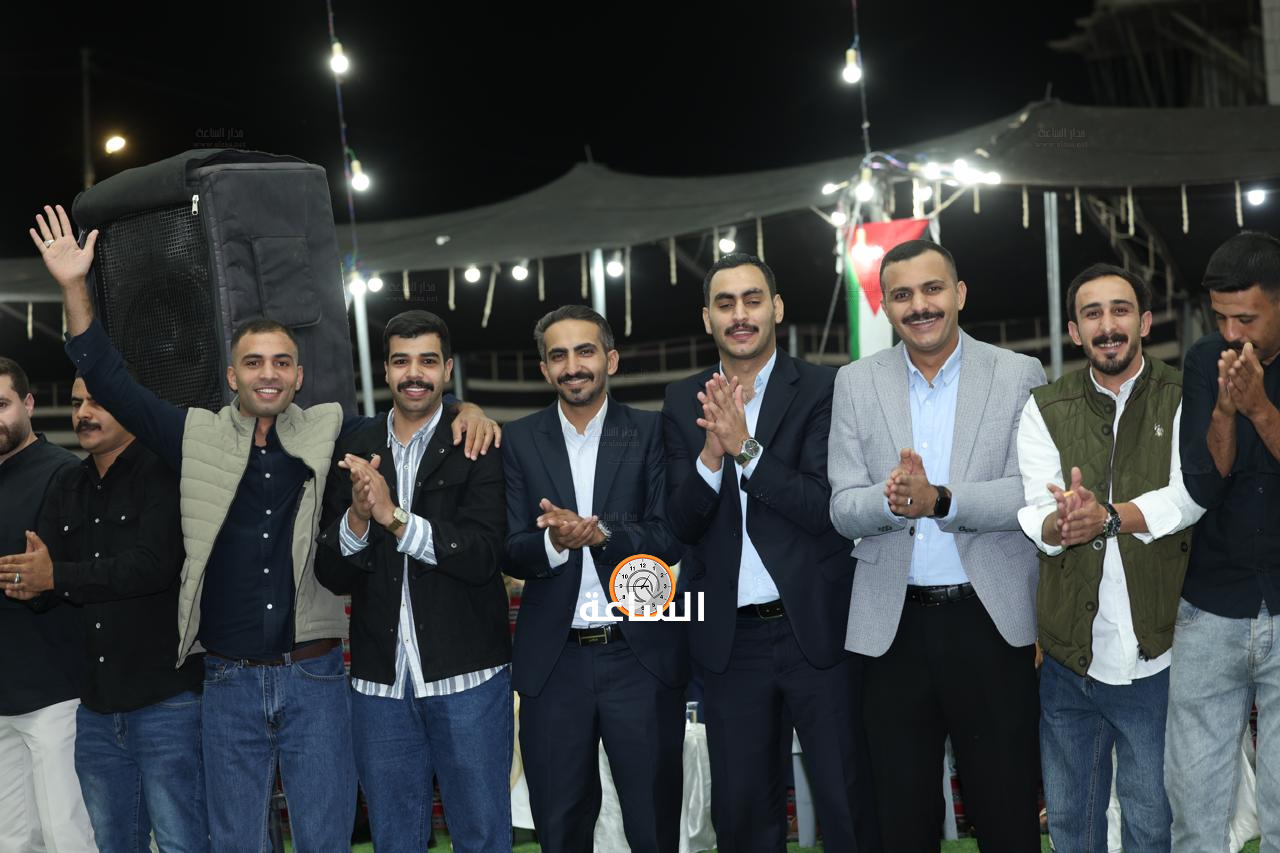 Madar Al-Saa Images 0.8780355755119232