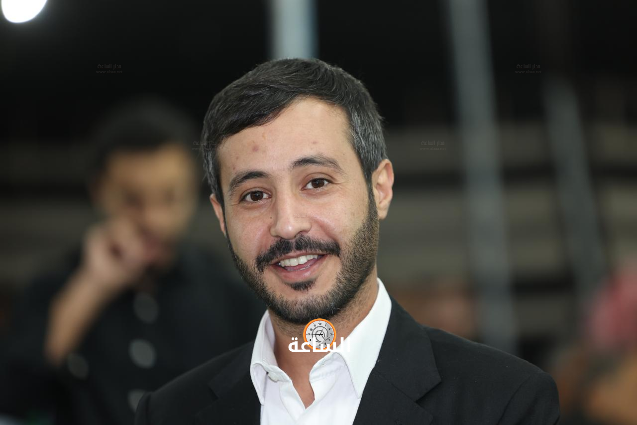 Madar Al-Saa Images 0.9761825583201997