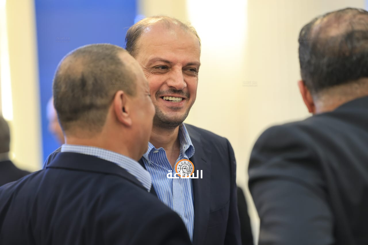 Madar Al-Saa Images 0.364752494389894