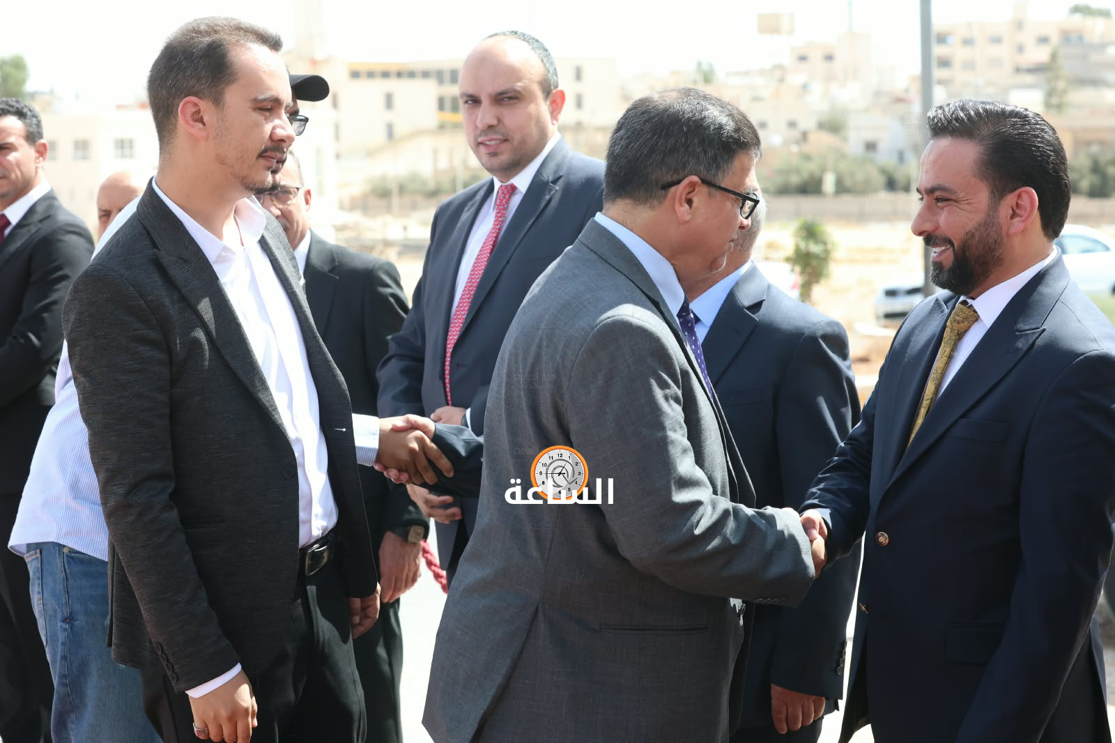 Madar Al-Saa Images 0.32008541844246496