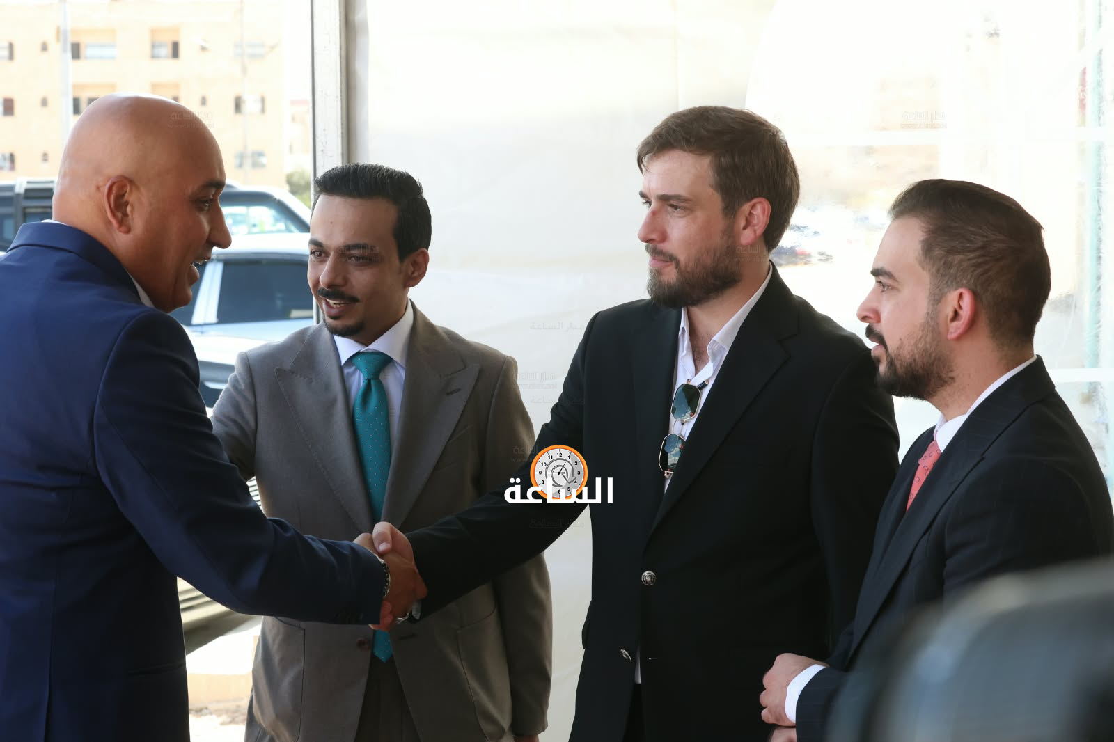 Madar Al-Saa Images 0.9834727487133124