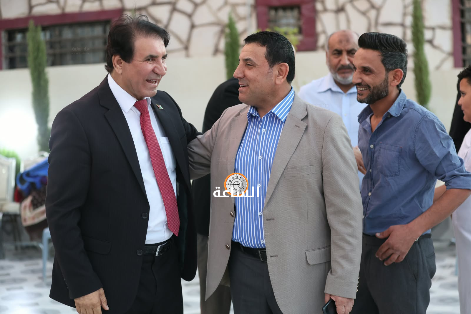 Madar Al-Saa Images 0.2156395411489671