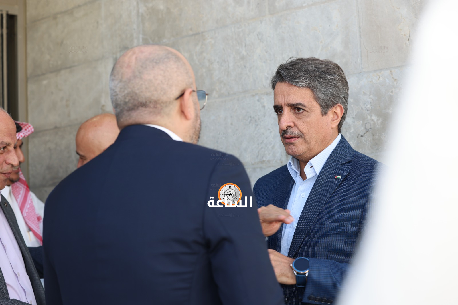 Madar Al-Saa Images 0.42234406165933014