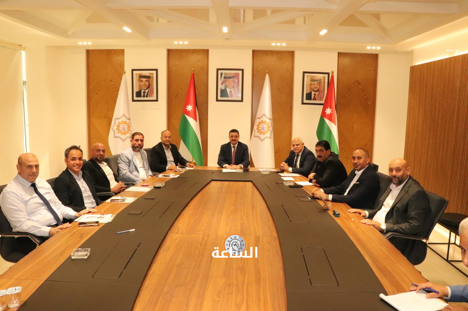 Madar Al-Saa Images 0.5441458305754977