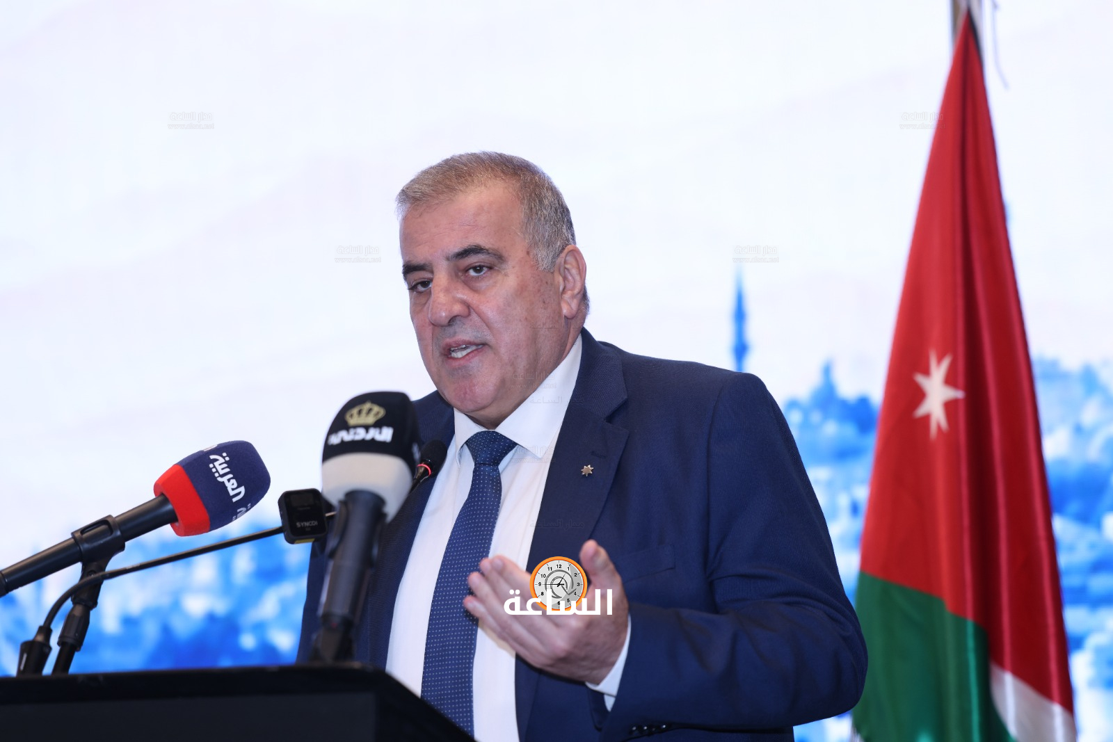 Madar Al-Saa Images 0.6252722735485329