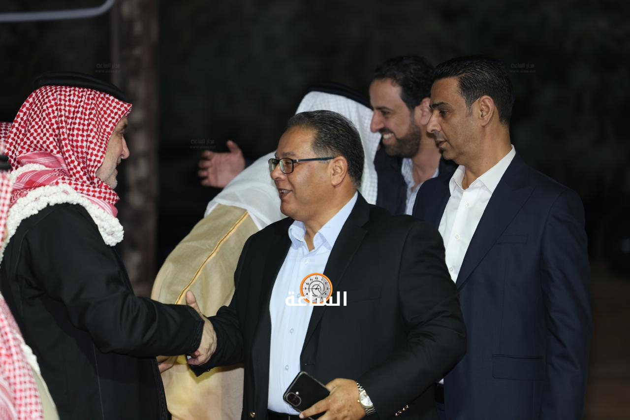 Madar Al-Saa Images 0.04234877185477748