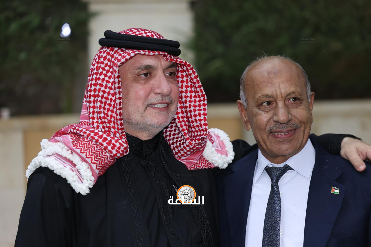 Madar Al-Saa Images 0.030612746348219866
