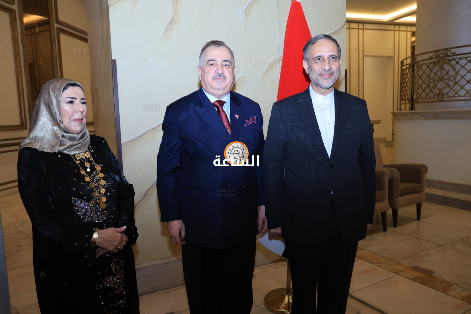 Madar Al-Saa Images 0.526078902575445