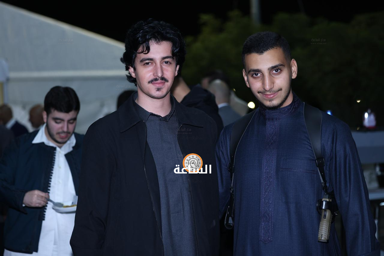 Madar Al-Saa Images 0.9984211683611816