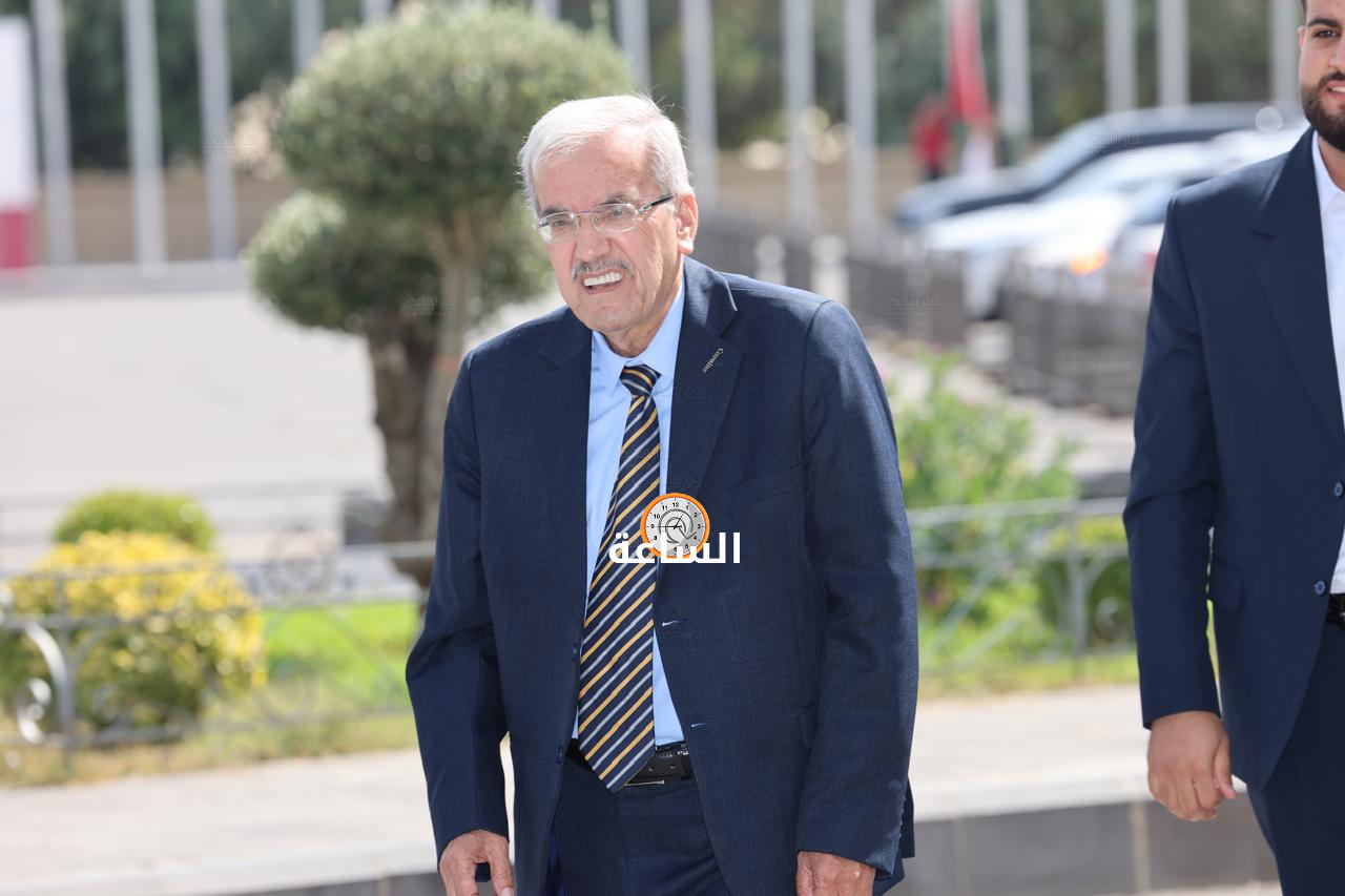 Madar Al-Saa Images 0.4125735188491111