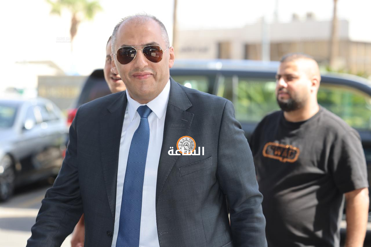 Madar Al-Saa Images 0.4230050961630325