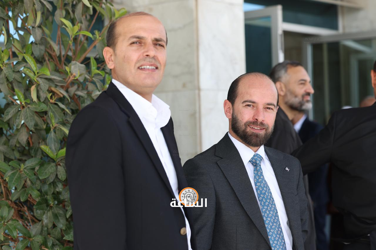 Madar Al-Saa Images 0.6420991214804821