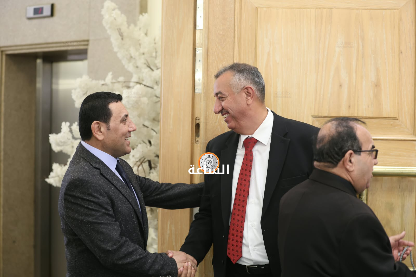Madar Al-Saa Images 0.008568563758775571