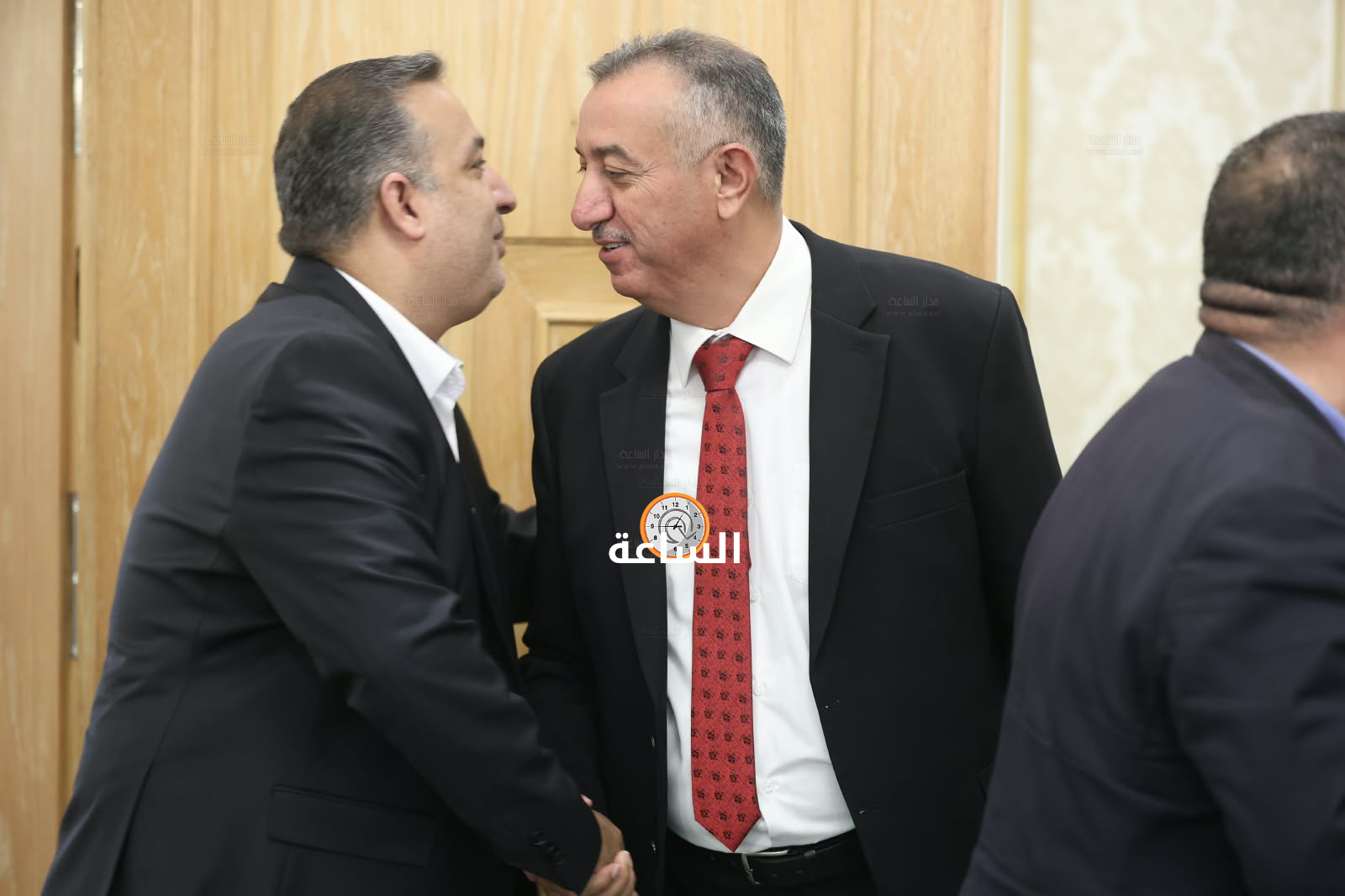 Madar Al-Saa Images 0.47764763563512336