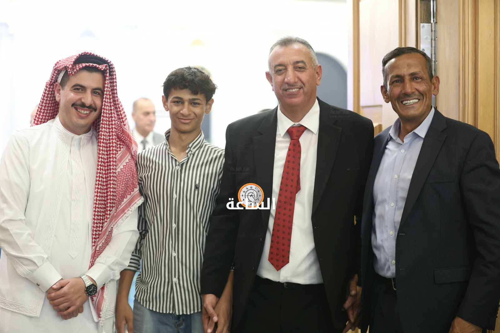 Madar Al-Saa Images 0.43345338311190107