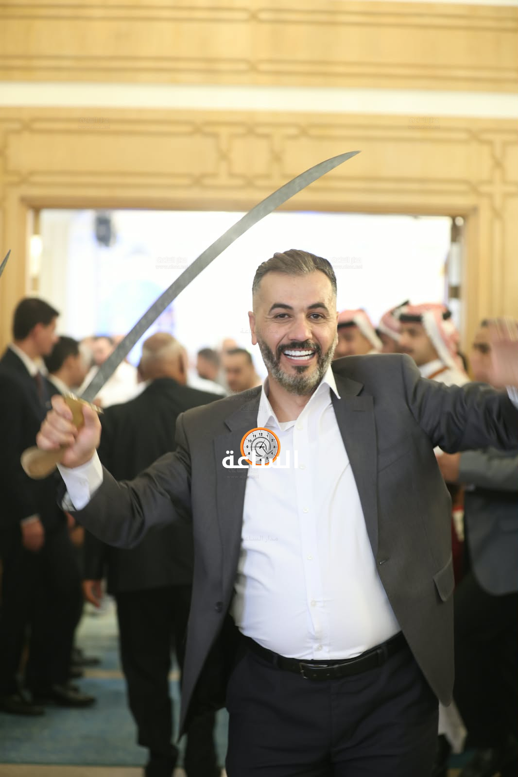 Madar Al-Saa Images 0.15187875390304917