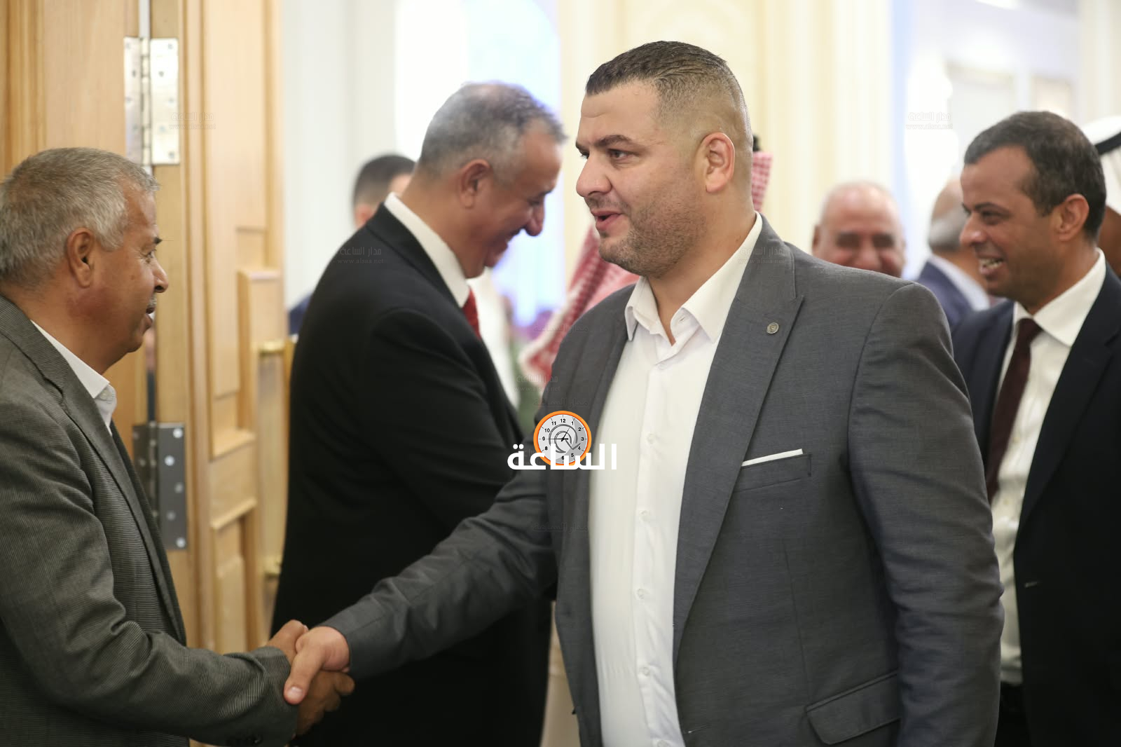 Madar Al-Saa Images 0.18790647441680752