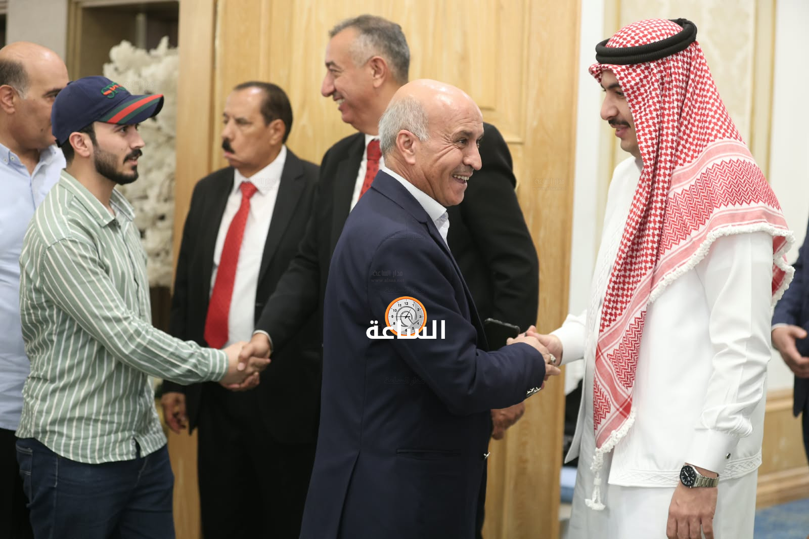 Madar Al-Saa Images 0.5932420592712867