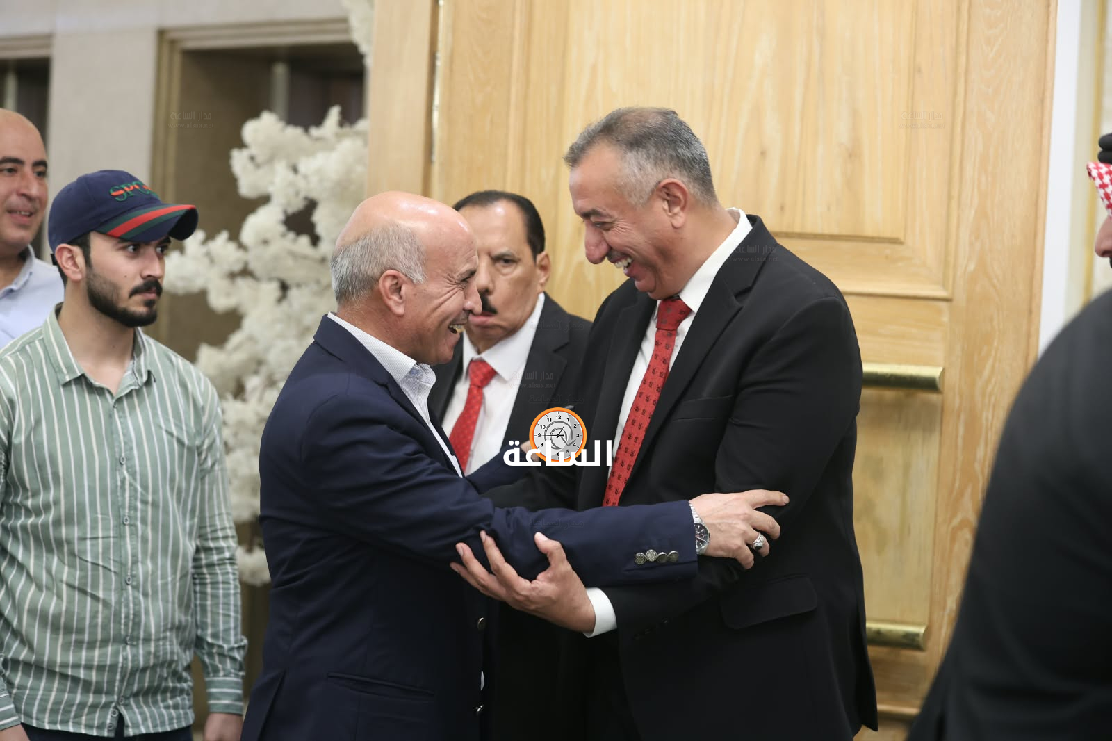 Madar Al-Saa Images 0.3924727291759854
