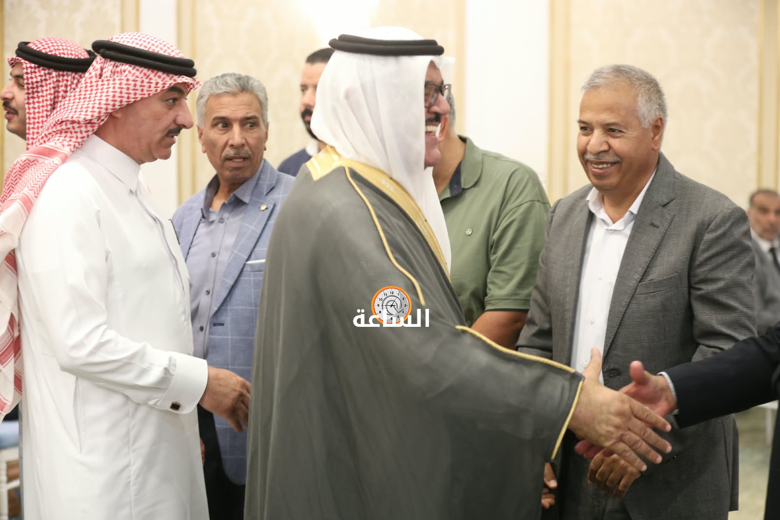 Madar Al-Saa Images 0.8756794135473159