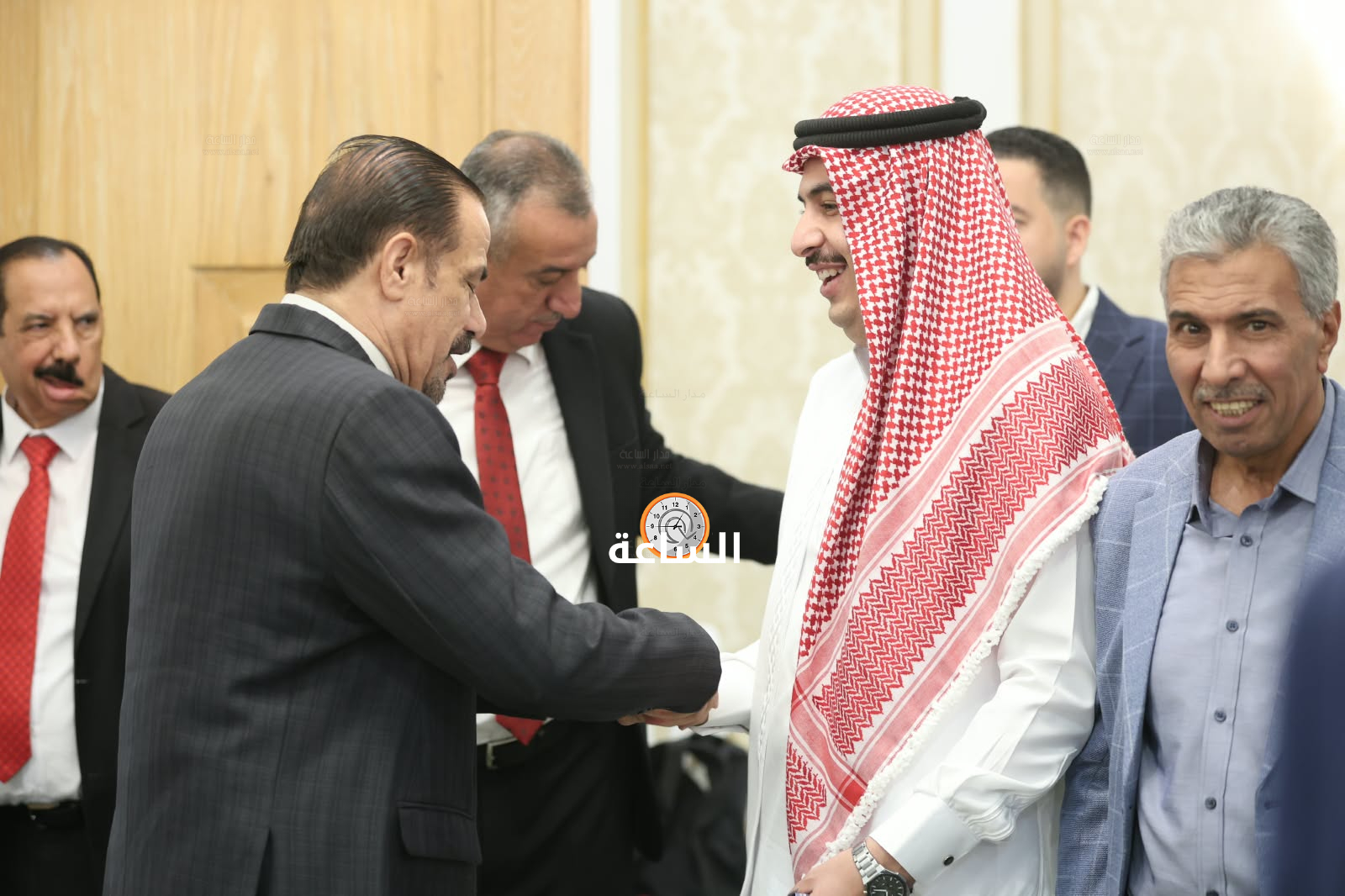 Madar Al-Saa Images 0.818247071446621