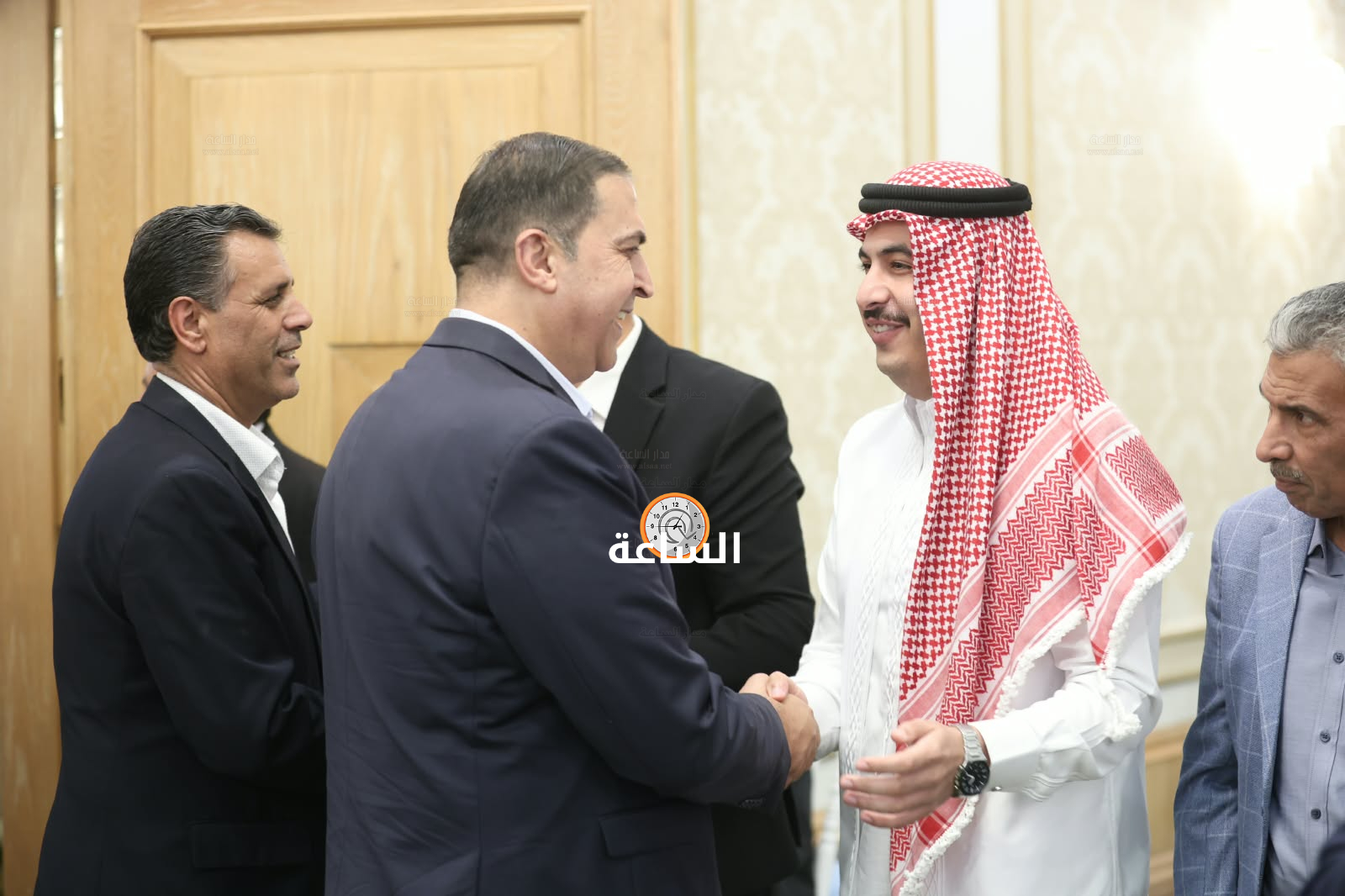 Madar Al-Saa Images 0.19726579861449411