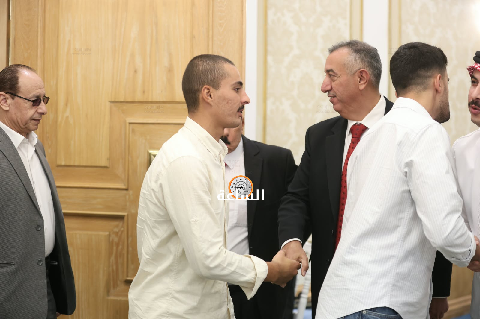 Madar Al-Saa Images 0.4917902611204634