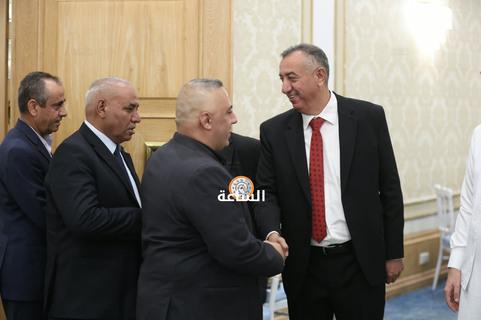 Madar Al-Saa Images 0.5161031280554588