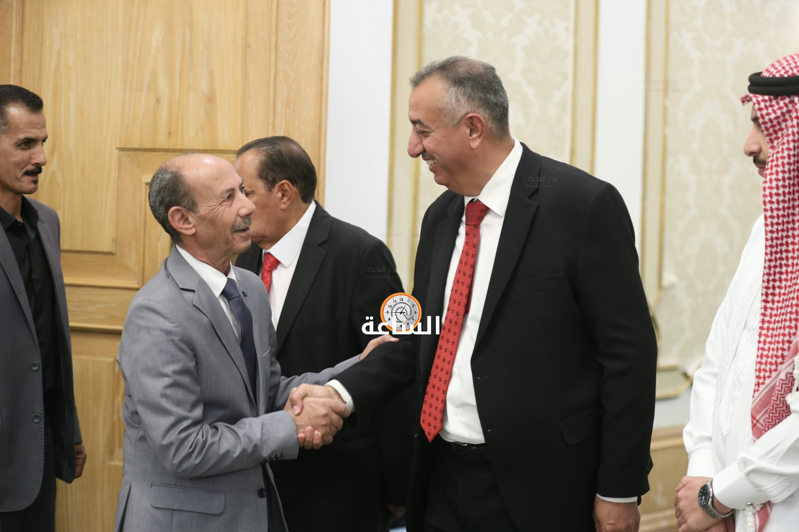 Madar Al-Saa Images 0.37142777675227134