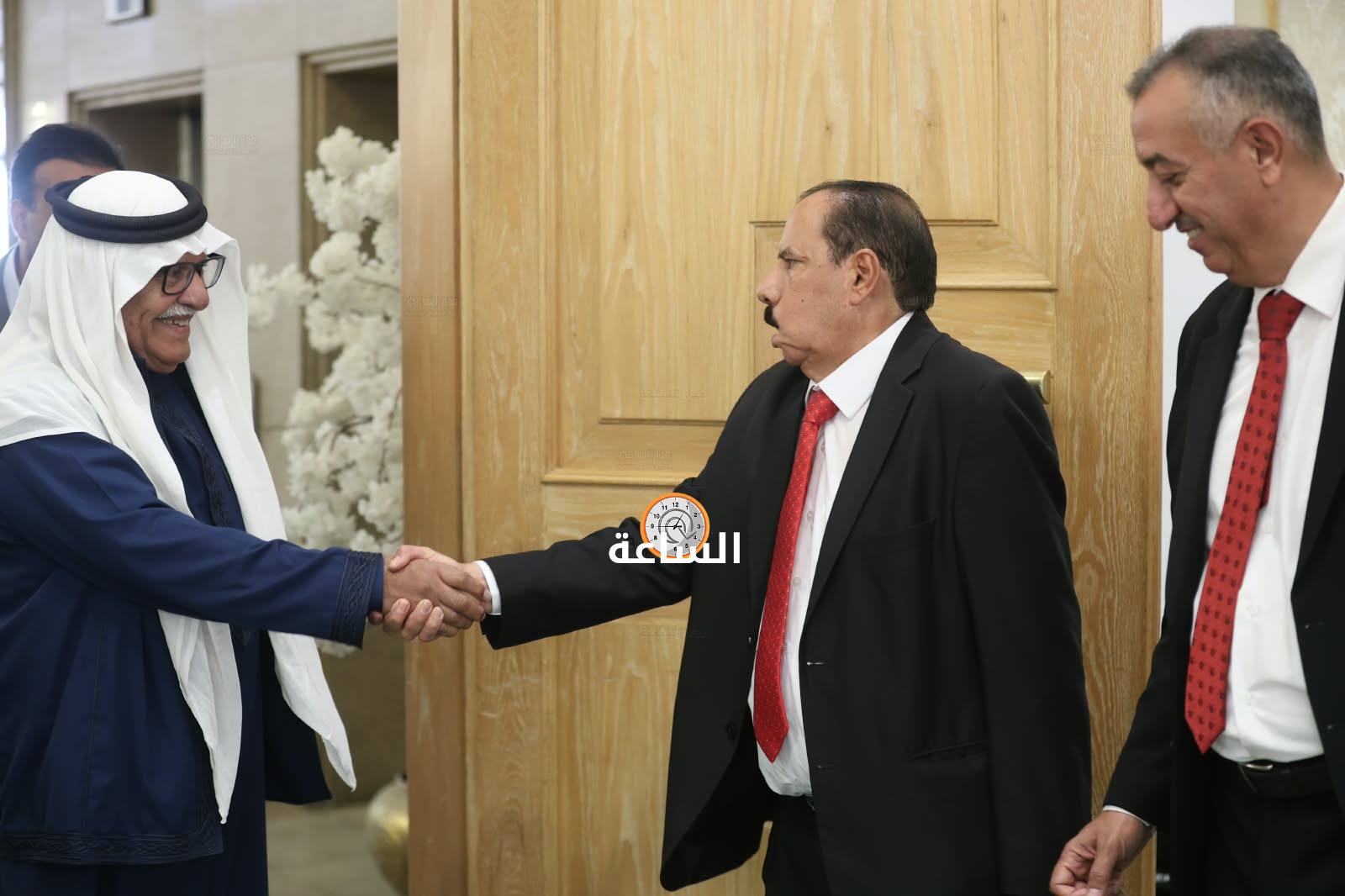 Madar Al-Saa Images 0.3141276851672168
