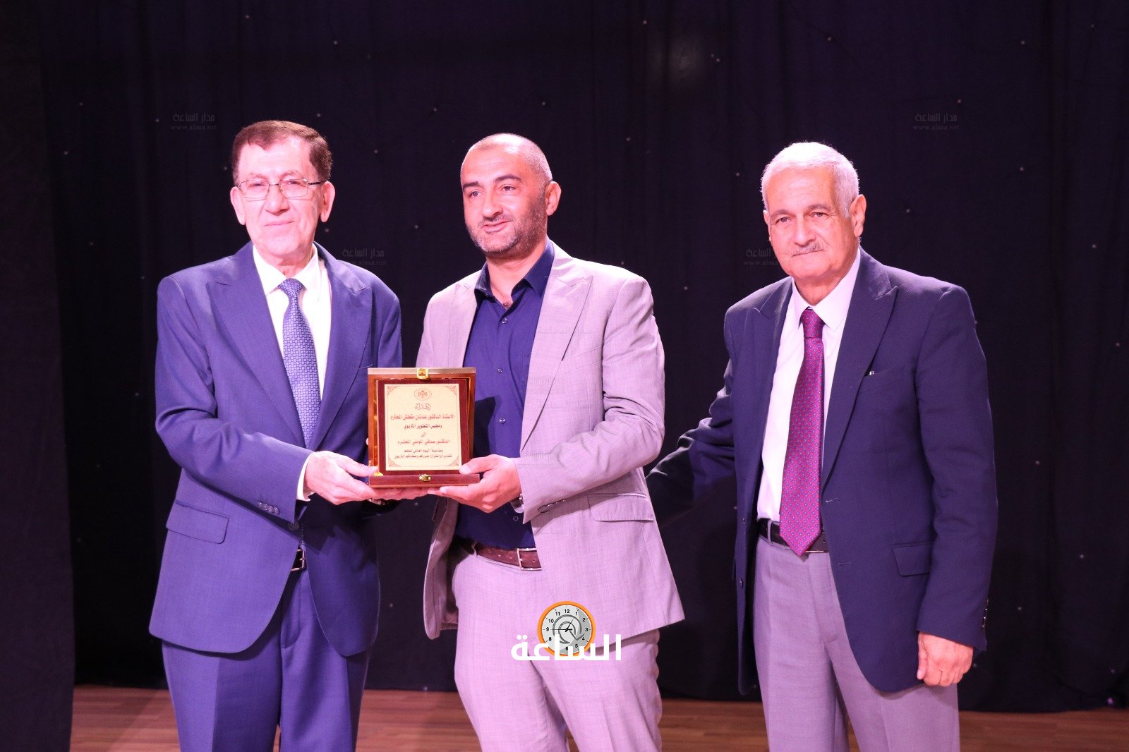 Madar Al-Saa Images 0.42863635539287925