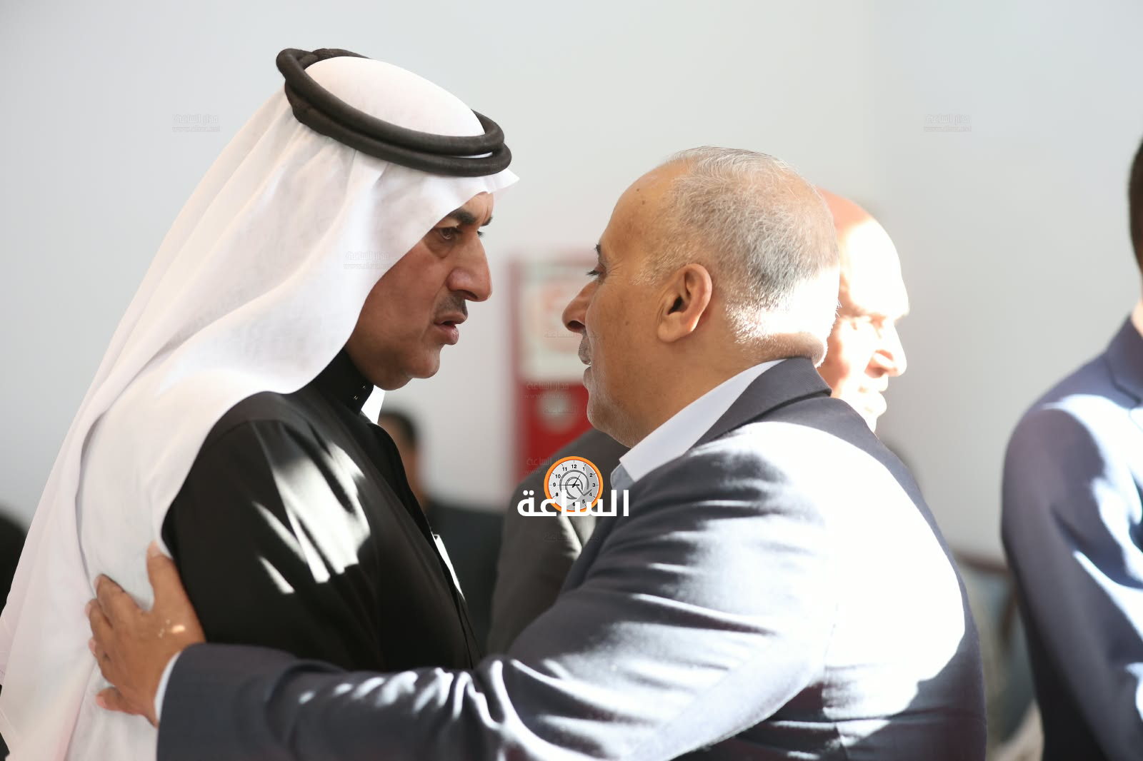Madar Al-Saa Images 0.09653410569362131