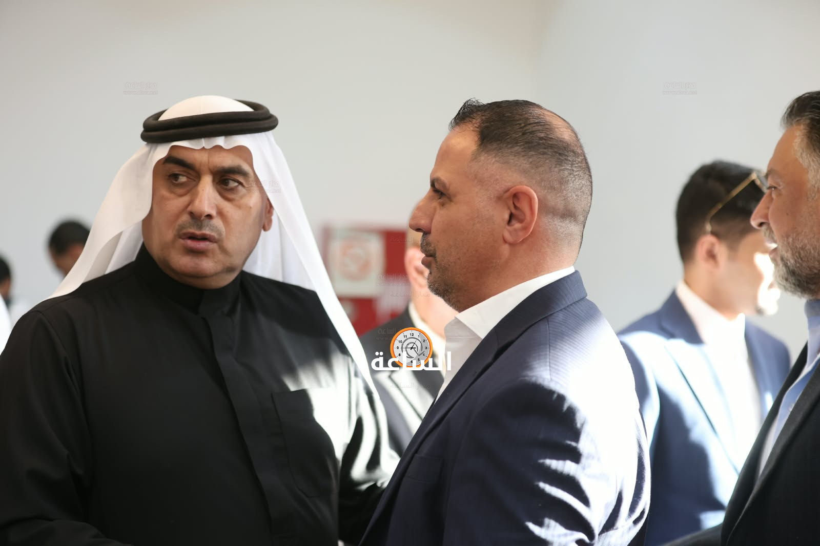 Madar Al-Saa Images 0.1322506493219956