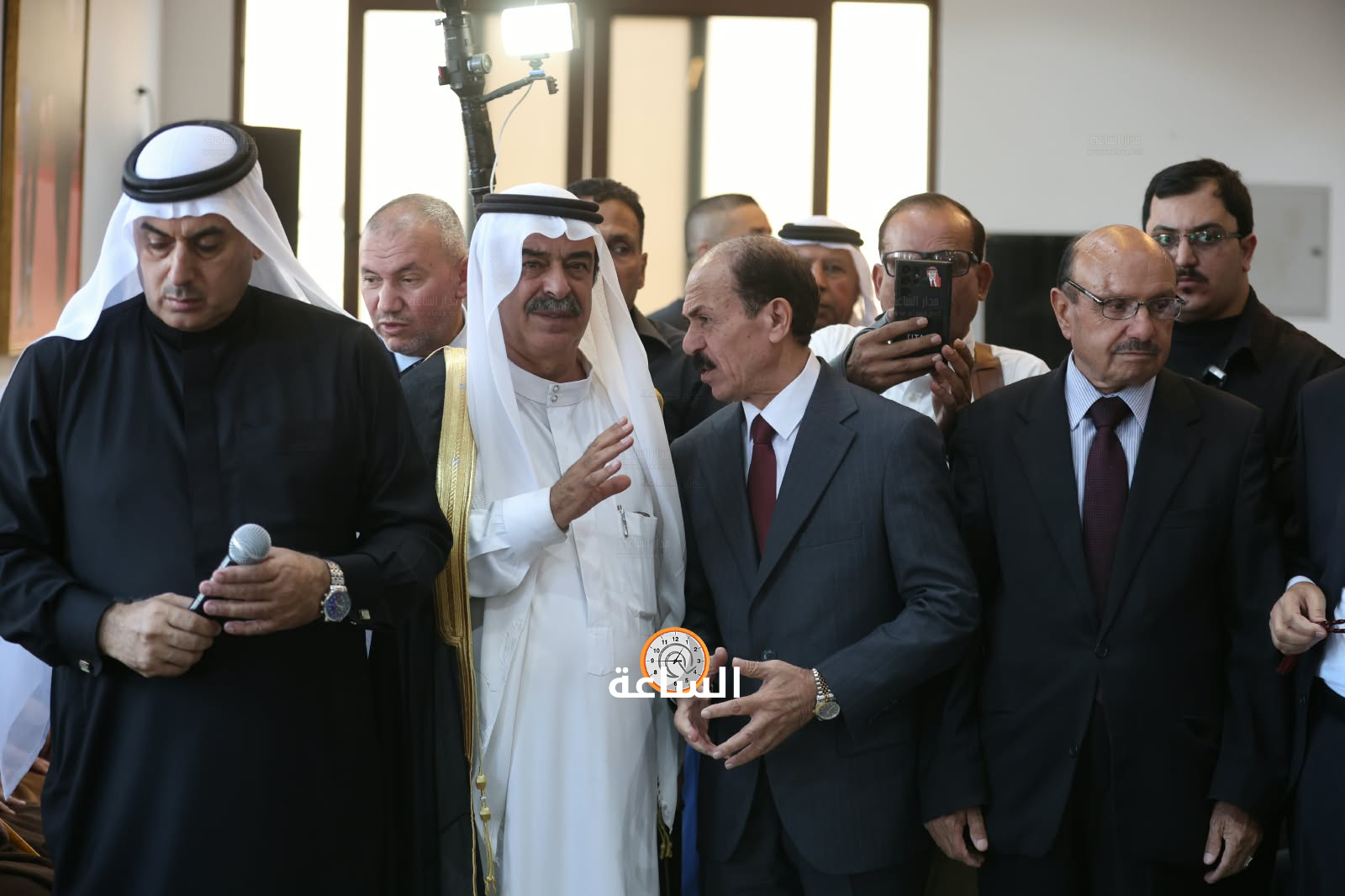 Madar Al-Saa Images 0.8128341275648078