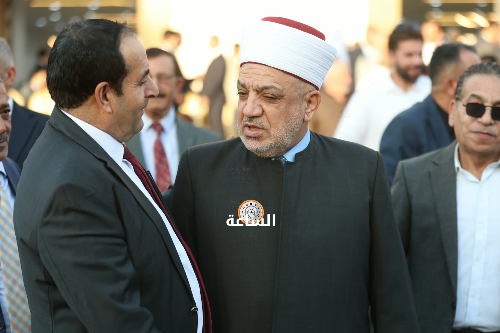 Madar Al-Saa Images 0.9835390483909959