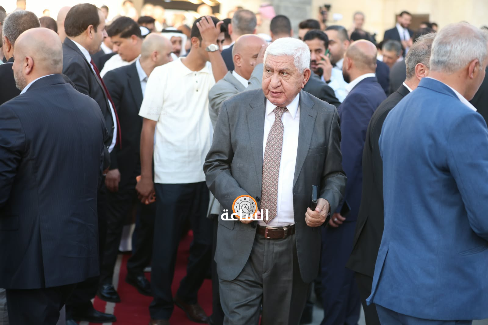 Madar Al-Saa Images 0.9395684928428338