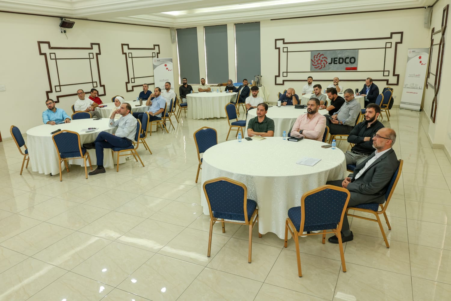 Madar Al-Saa Images 0.2553496618079981