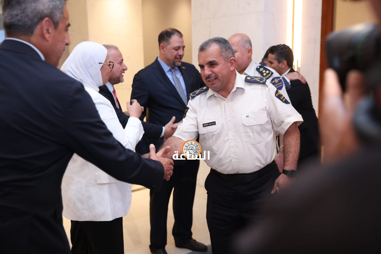 Madar Al-Saa Images 0.13674293944768245