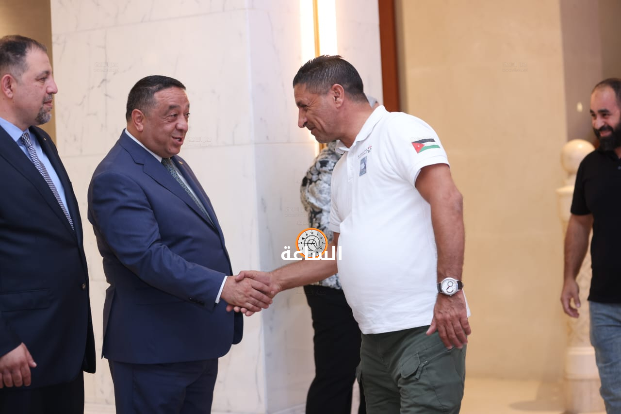 Madar Al-Saa Images 0.2008417398797867