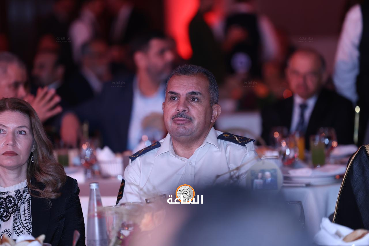 Madar Al-Saa Images 0.5610046674919905