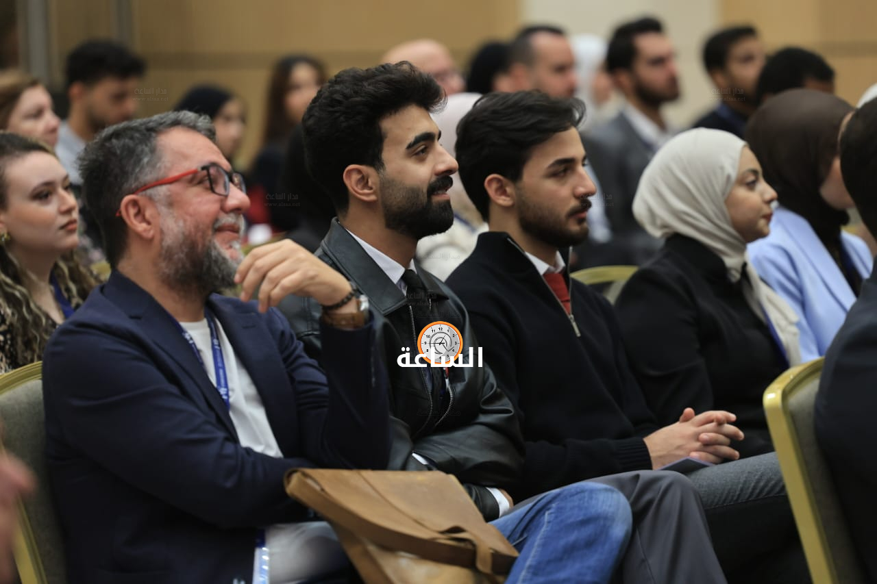 Madar Al-Saa Images 0.9487061655524187