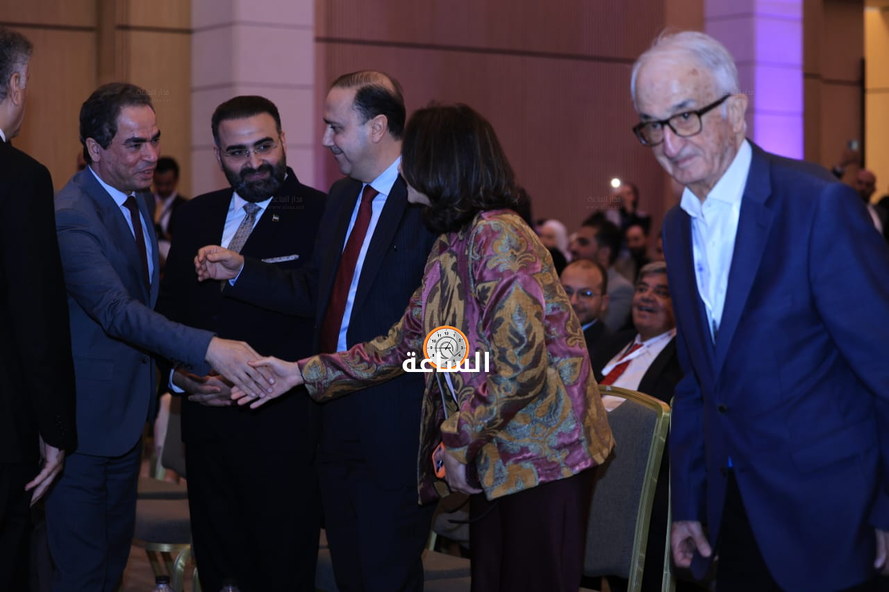 Madar Al-Saa Images 0.6919813870183704