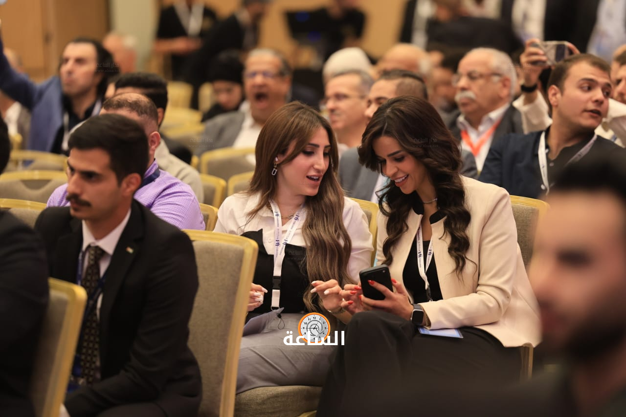 Madar Al-Saa Images 0.47703814609000617