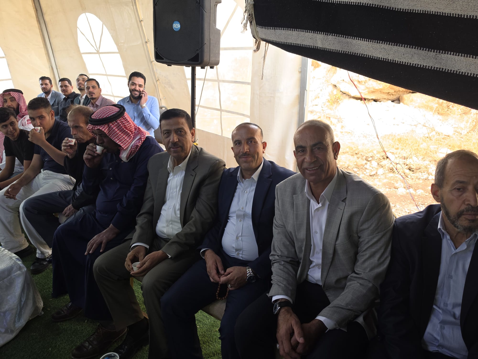 Madar Al-Saa Images 0.0043884215297683715