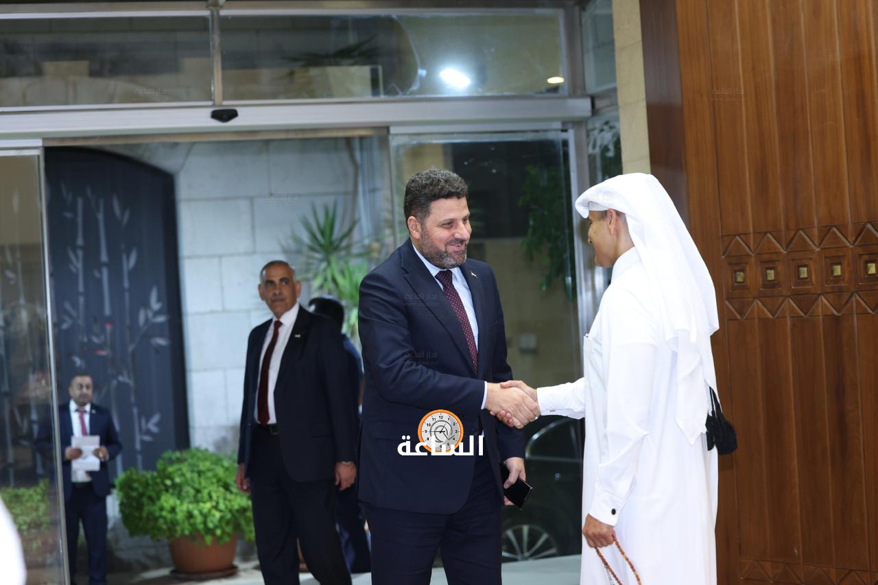 Madar Al-Saa Images 0.37855813662893156