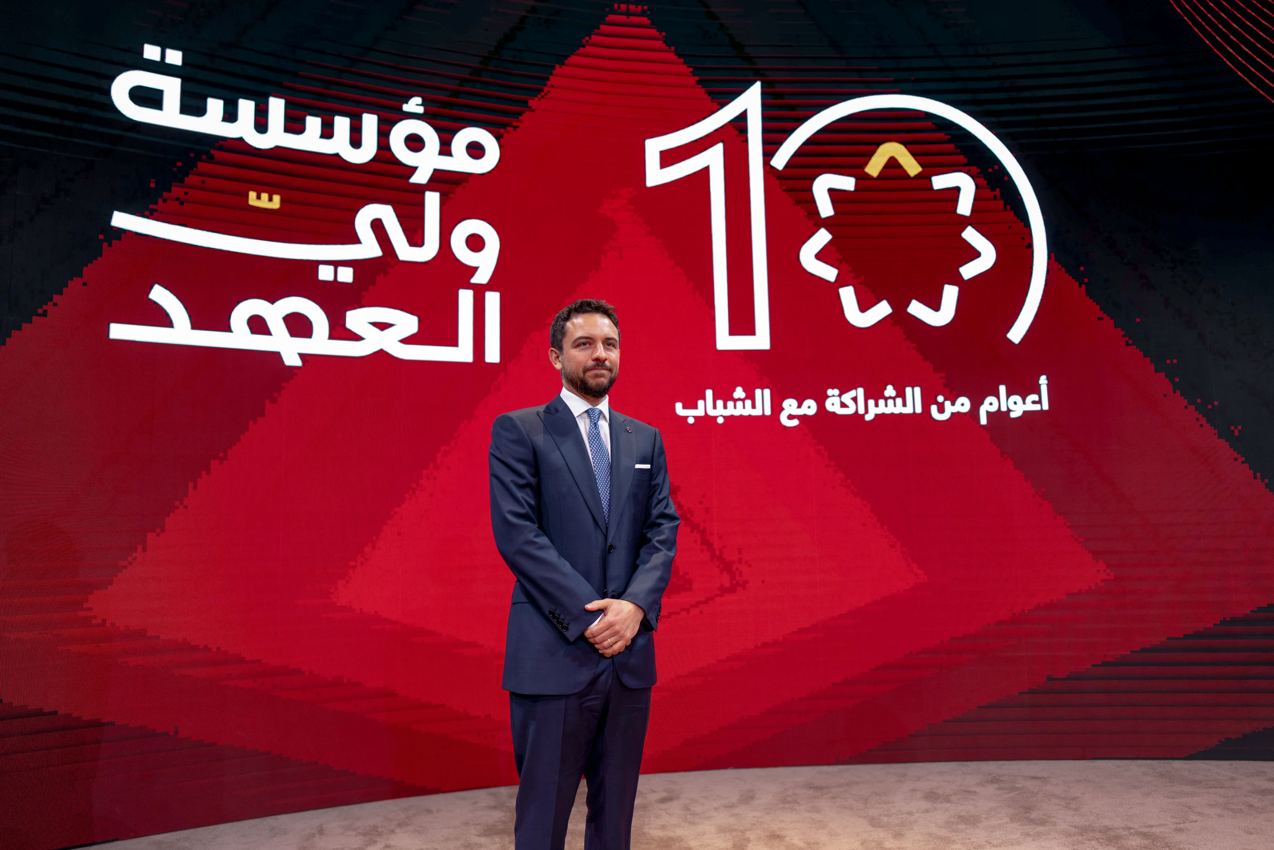 Madar Al-Saa Images 0.007393717260066879