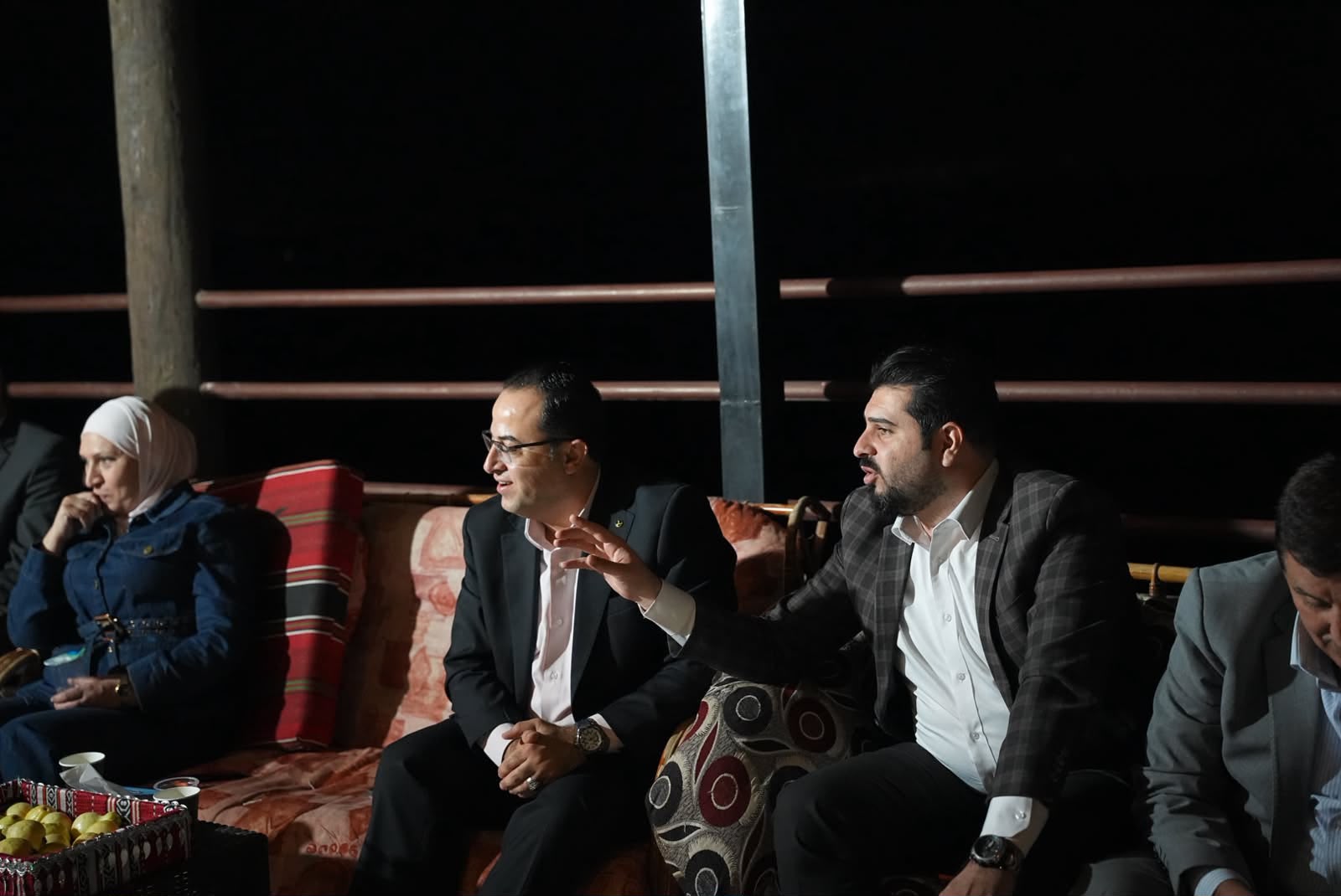 Madar Al-Saa Images 0.817713037526735