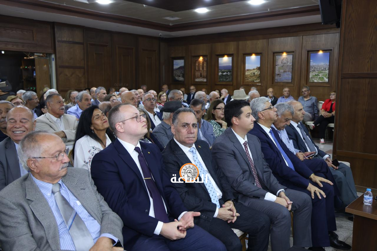 Madar Al-Saa Images 0.46342740744453115