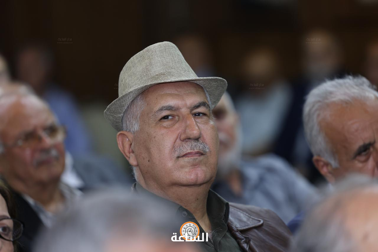 Madar Al-Saa Images 0.747589225994974