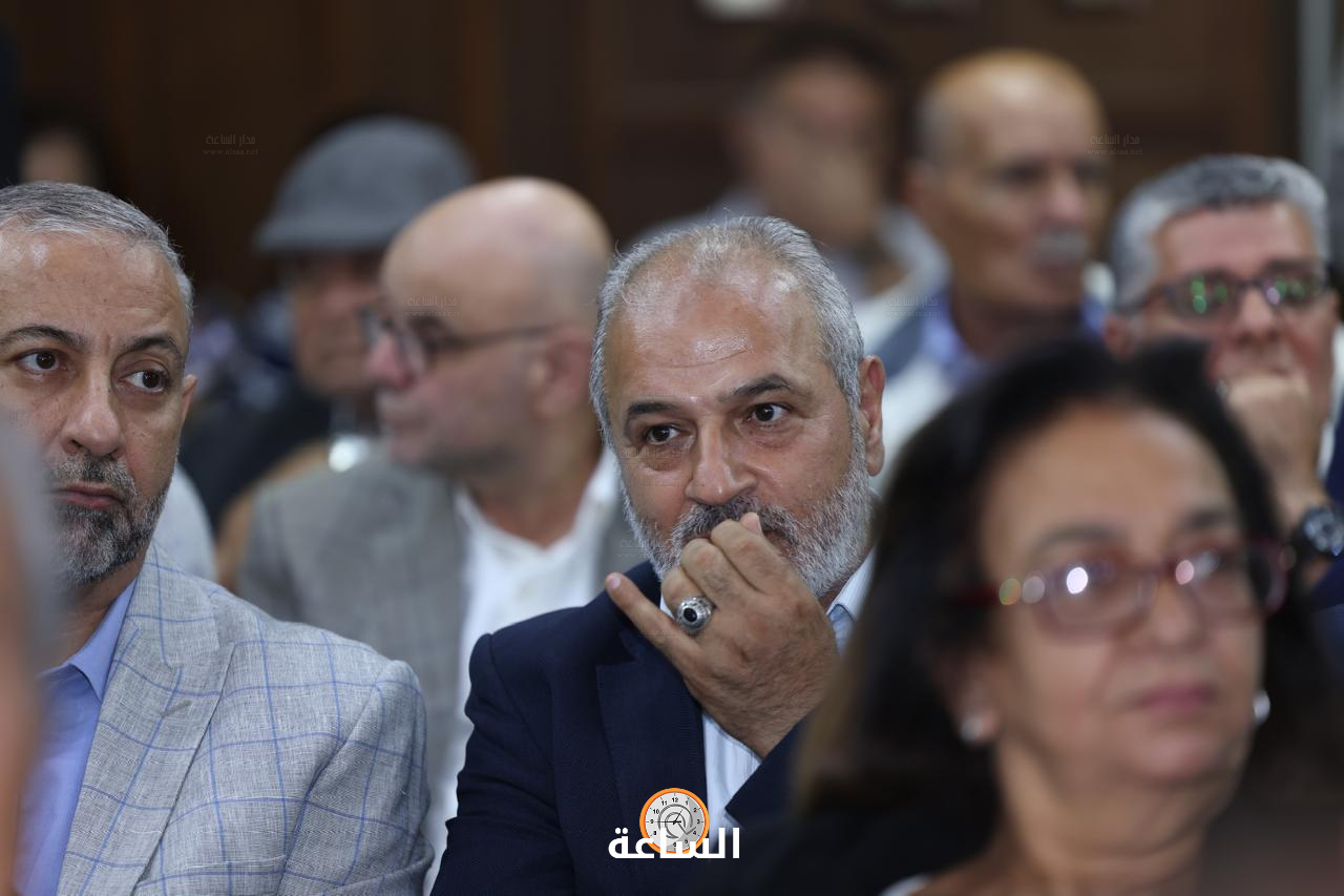 Madar Al-Saa Images 0.9177574563928569